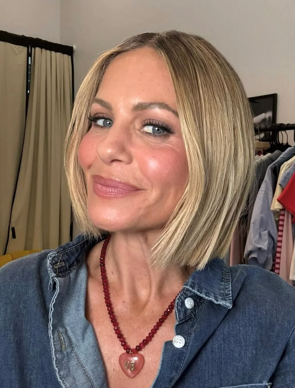 Long bob gráfico con elongación hacia el rostro