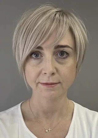 Pixie-bob con raya lateral profunda