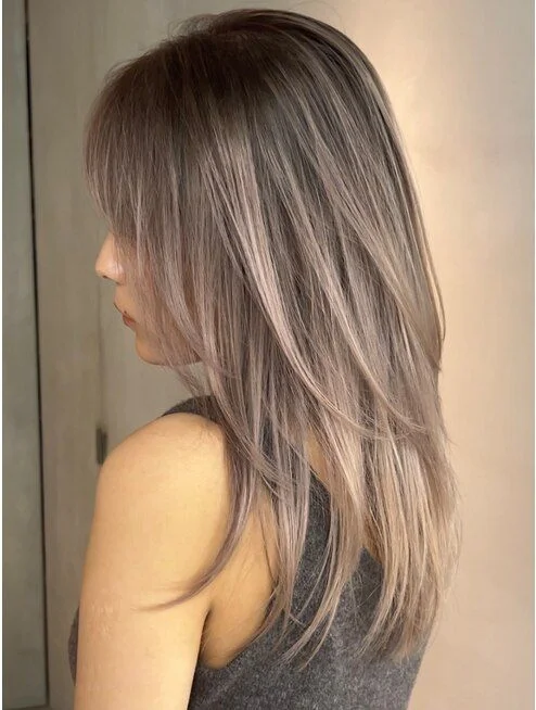Capas suaves y aireadas en cabello largo
