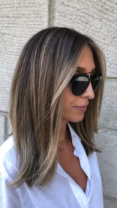 Long bob liso con línea recta